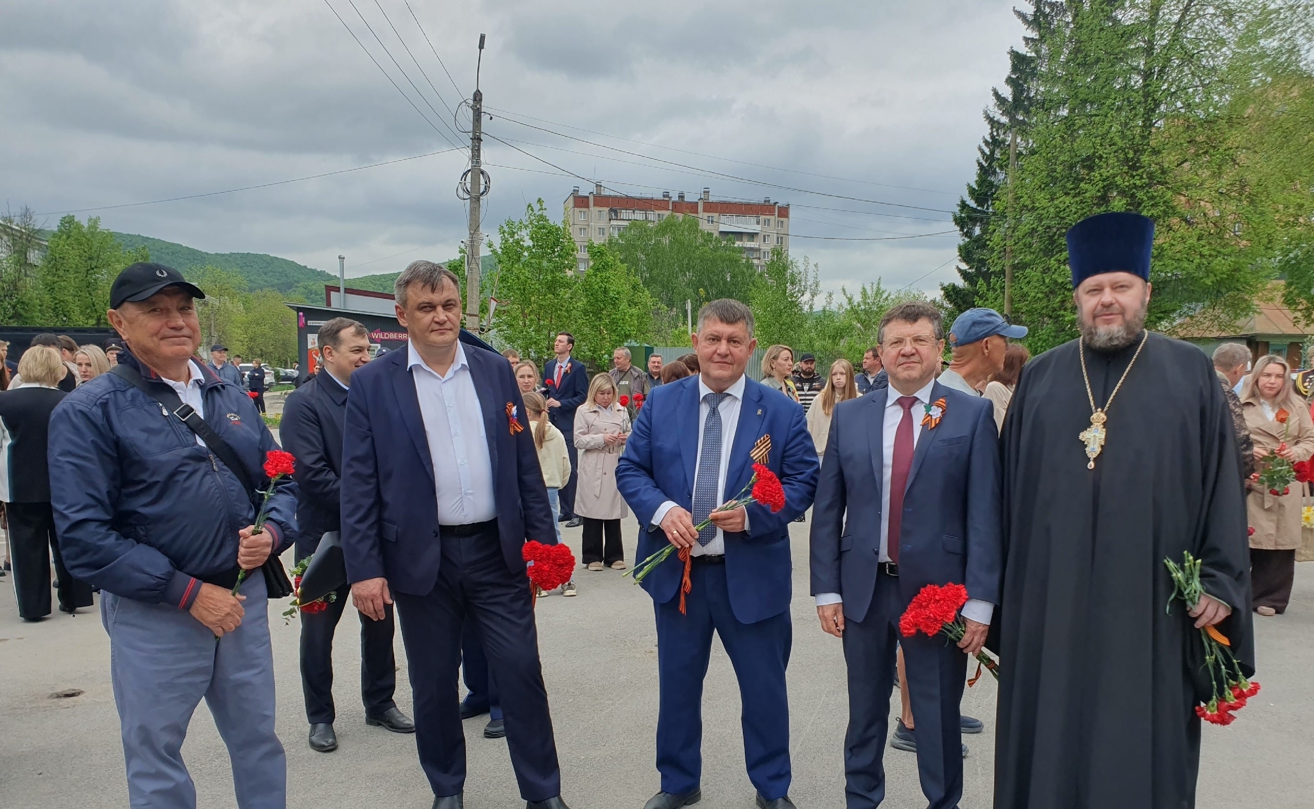 ДУХОВЕНСТВО АШИНСКОГО ОКРУГА ПРИНЯЛО УЧАСТИЕ В МИТИНГАХ, ПОСВЯЩЕННЫХ ДНЮ ПОБЕДЫ